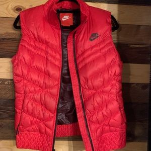 Nike Puffer Vest. Women’s size M.